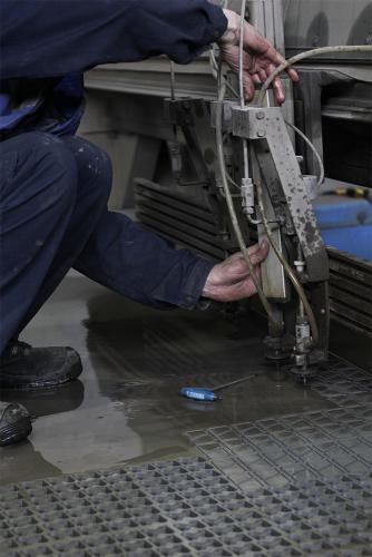 Razrez-materiala-z-vodnim-curkom-32